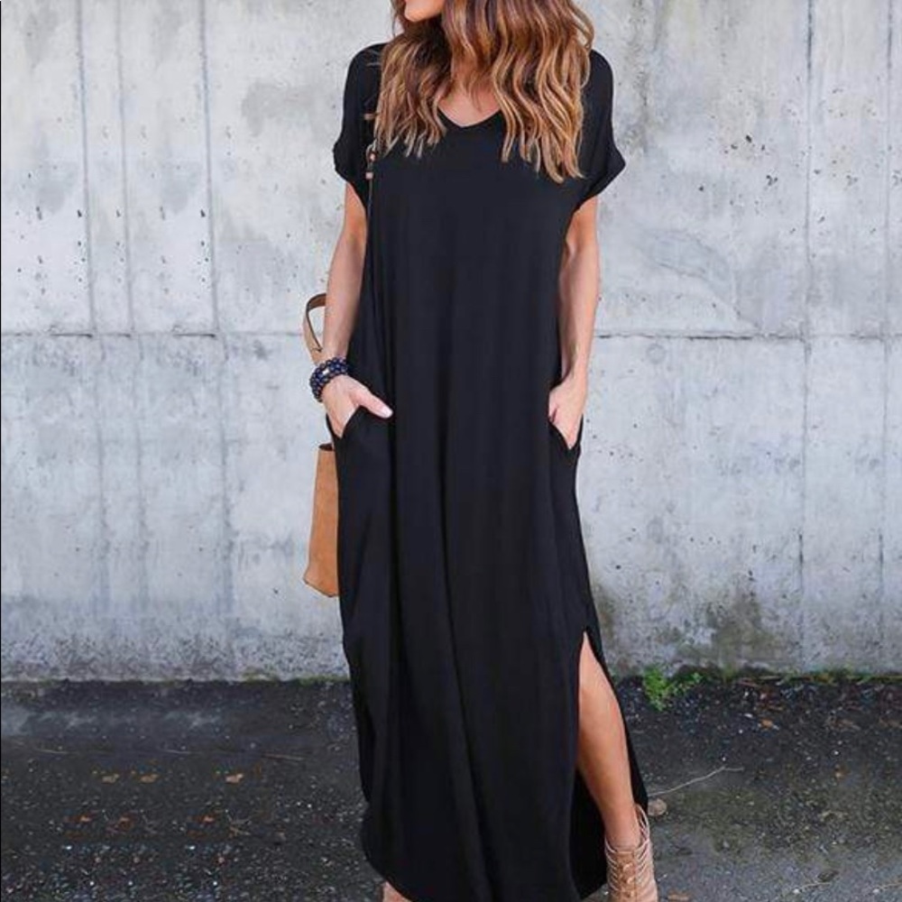 Black Maxi Dress w/Pockets